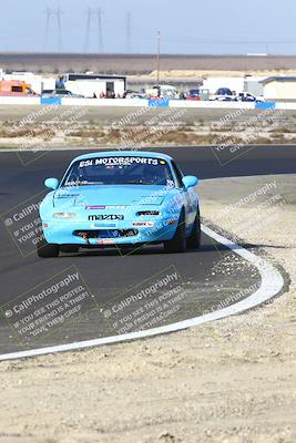 media/Jan-25-2025-CalClub SCCA (Sat) [[03c98a249e]]/Race 4/